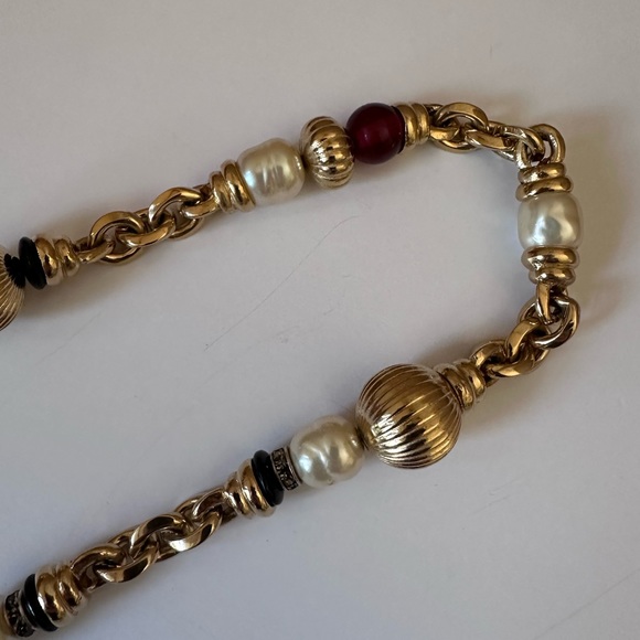 Vintage Ciner Poured Glass and Faux Pearl Necklace - Picture 13 of 15